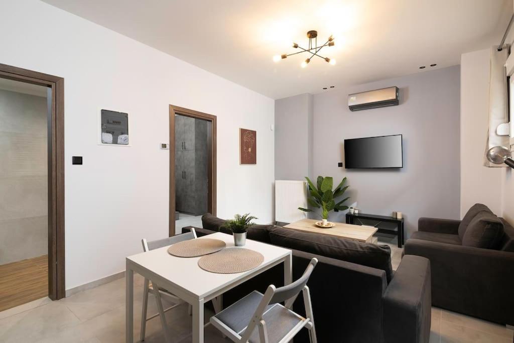 Modern & Comfy Apartment Tesalónica Exterior foto